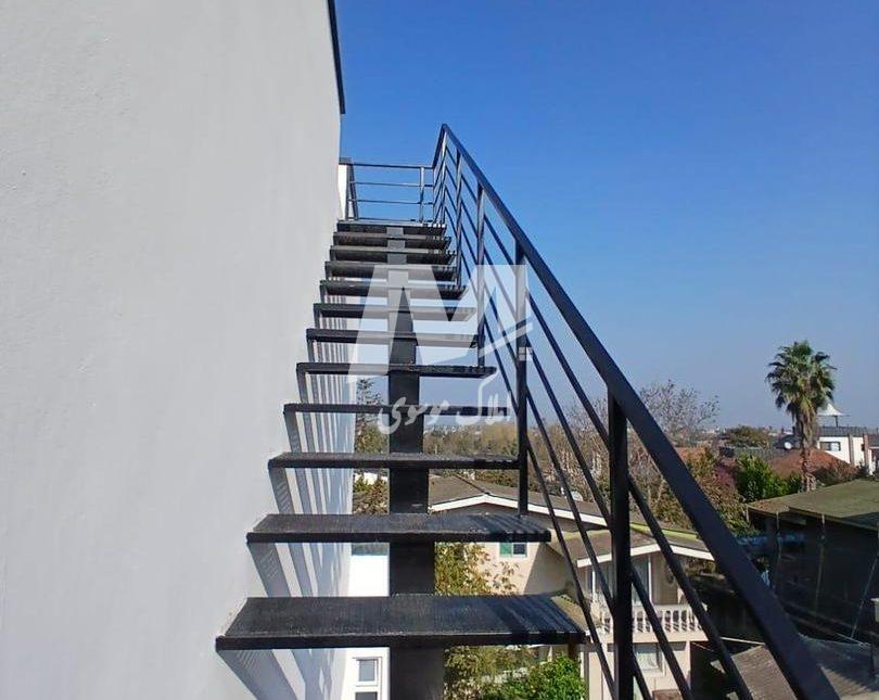 فروش ویلای ۳۳۰ متری استخر و جکوزی با مدارک رویان | ۳۳۰ متر