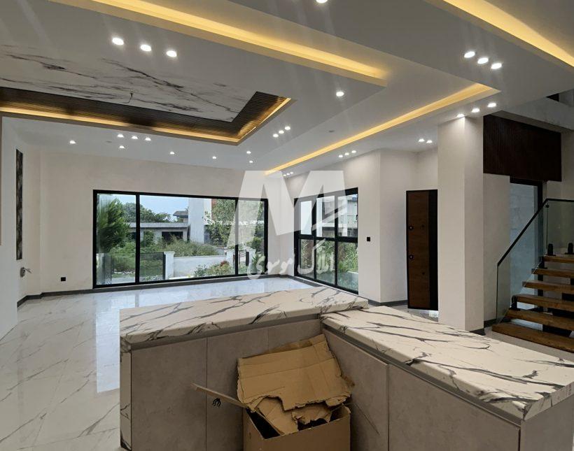 خرید ویلا مدرن تریپلکس در چمستان | 270 متر