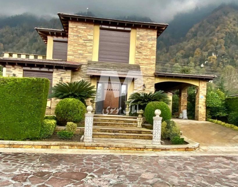 خرید ویلا باغ ۷۰۰ متری مبله شهرک برند و هکتاری چلک نوشهر | 700 متر