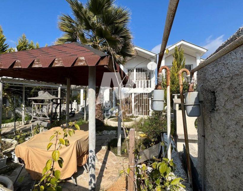 فروش ویژه ویلا باغ نیم پیلوت ۳۰۰ متری دو خوابه سند دار | ۳۰۰ متر