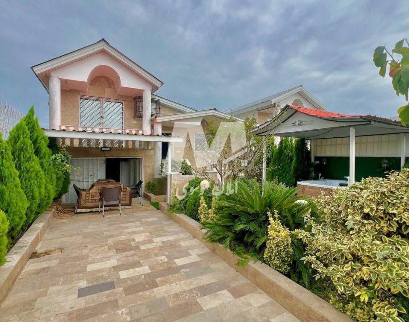 فروش فوری ویلا باغ ۳۵۰ متری مبله کامل سند دار | ۳۵۰ متر