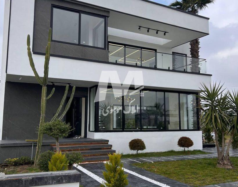 خرید ویلا دوبلکس مدرن نوساز کلید نخورده نوشهر | 450 متر