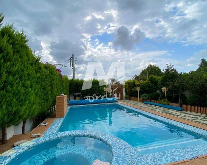 خرید ویلا نیم پیلوت مدرن استخردار با متریال درجه یک | 350 متر