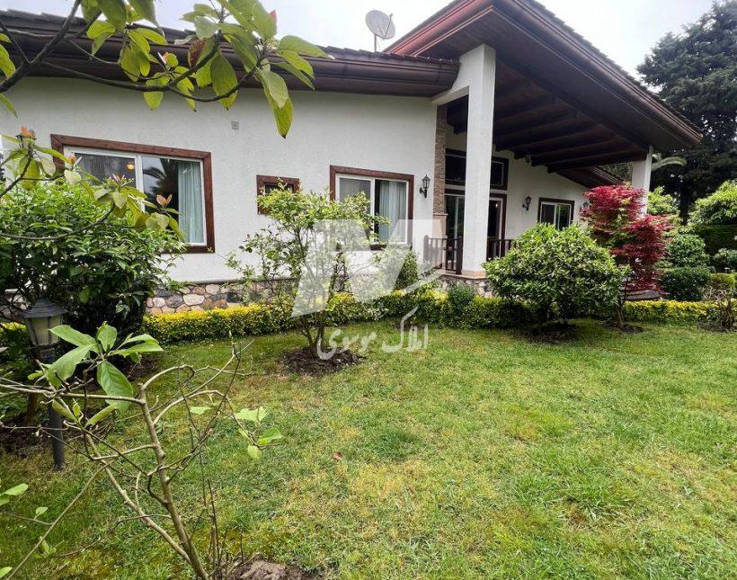 خرید باغ ویلای ۷۰۰ متری شهرک هکتاری در سیاهرود رویان | ۷۰۰ متر