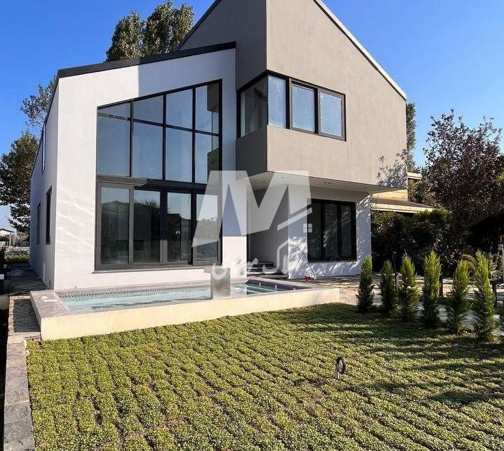 فروش ویلا نیم پیلوت نما انگلیسی مدارک کامل رویان | 320 متر