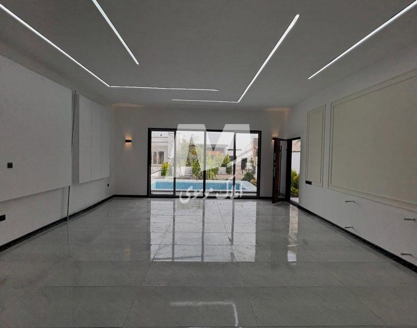 خرید ویلای مدرن با استخر روباز و شهرکی در نعمت‌آباد چمستان | ۲۵۰ متر