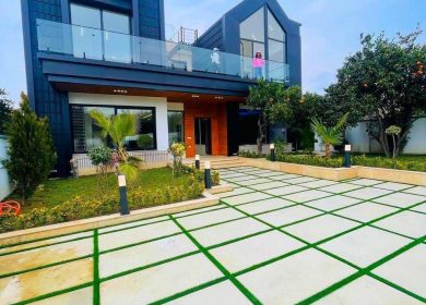 فروش ویلا تریبلکس لوکس استخر دار آسانسور موقعیت عالی | ۳۵۰ متر