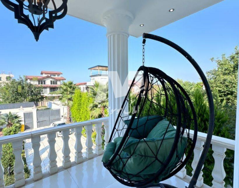 فروش ویلا کاخ نما رومی مدارک کامل 420 متری | 420 متر