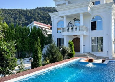 فروش ویلا کاخ نما رومی مدارک کامل 420 متری | 420 متر