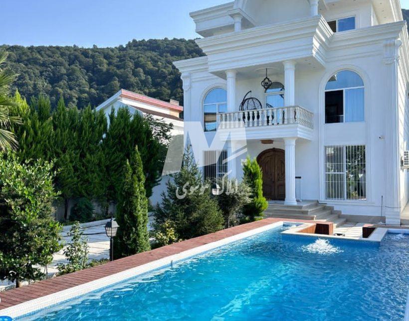 فروش ویلا کاخ نما رومی مدارک کامل 420 متری | 420 متر