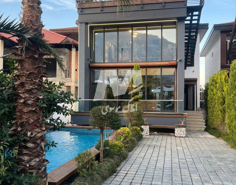 خرید ویلای دوبلکس استخردار نوشهر نخ شمال | ۴۰۰ متر