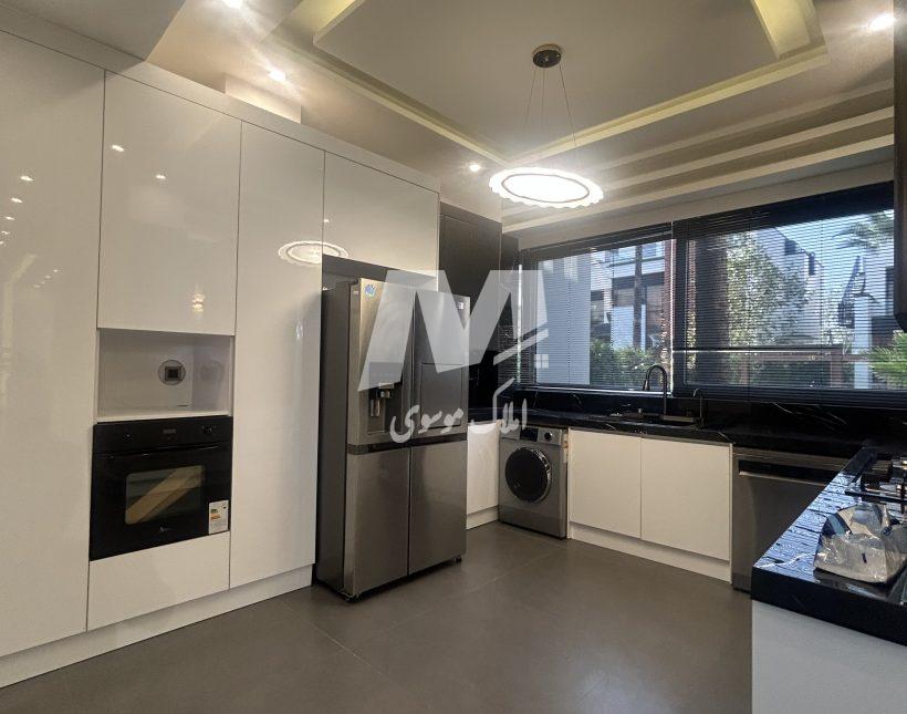 خرید ویلا تریپلکس ساحلی و فول فرنیش امیررود نوشهر | 350 متر