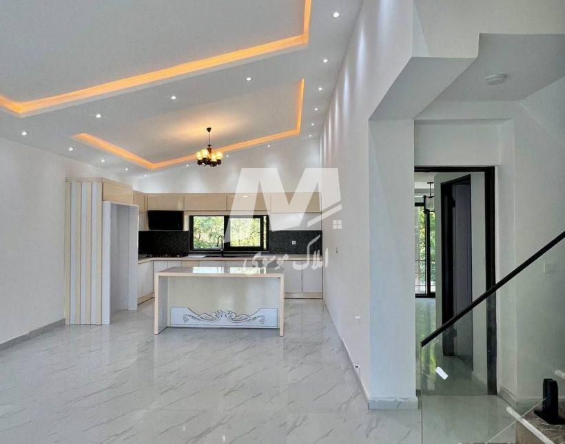 خرید ویلا نیم پیلوت روف دار با استخر 4 فصل 350 متری نور | 350 متر