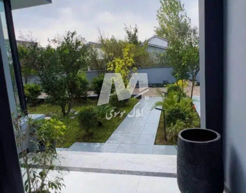 خرید ویلا در چمستان ۲۵۰ متری با استخر و روف گاردن سند دار | ۲۵۰ متر