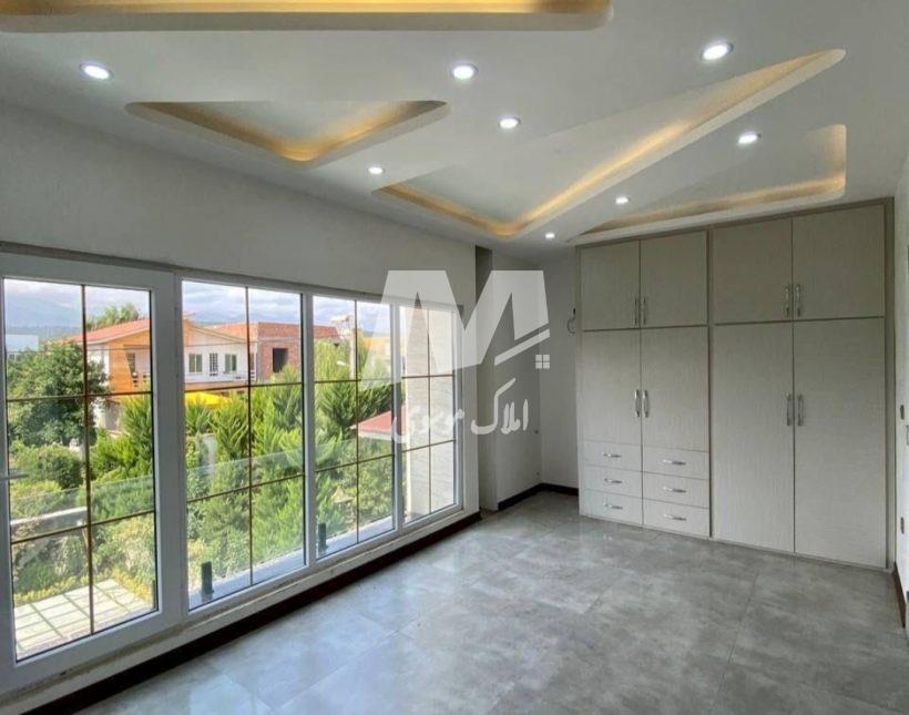 خرید ویلا لاکچری ۳۰۰ متری‌ با‌ استخر فول‌ امکانات | 300 متر