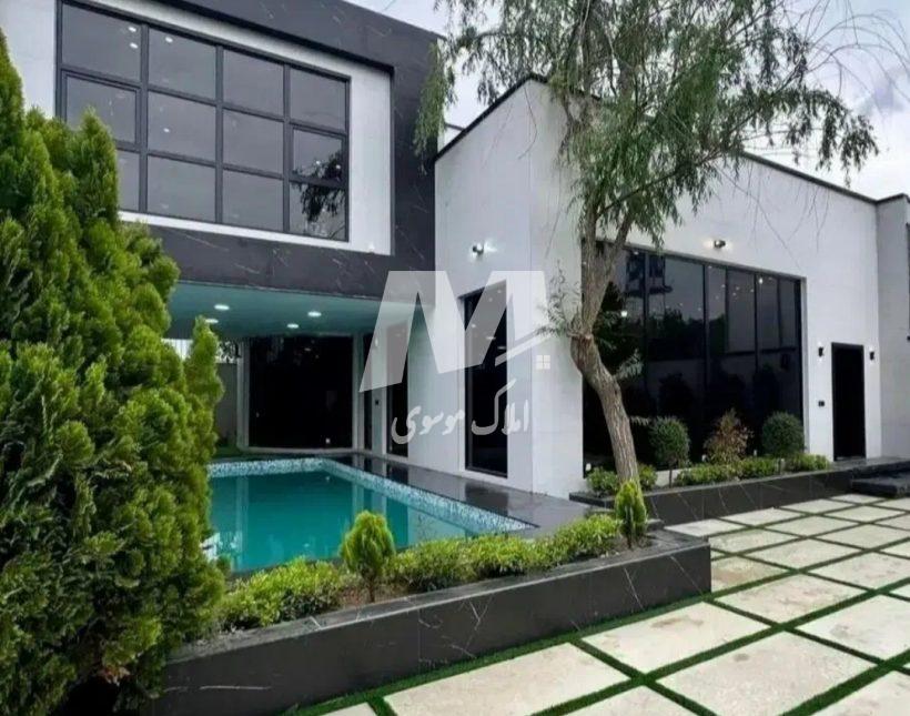 خرید ویلا مدرن استخردار ۳۰۰ متری شهرکی جاده جنگلی ایزدشهر | ۳۰۰ متر