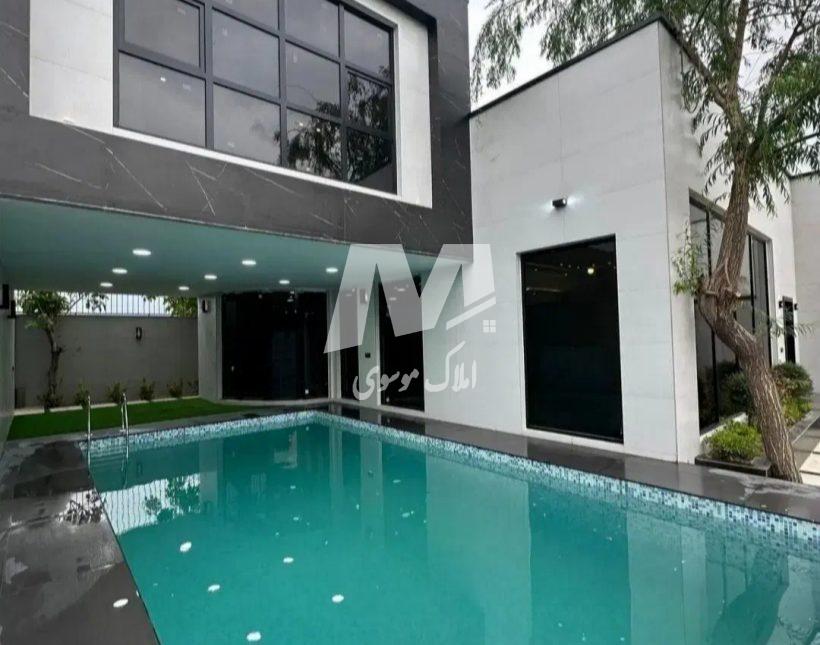 خرید ویلا مدرن استخردار ۳۰۰ متری شهرکی جاده جنگلی ایزدشهر | ۳۰۰ متر