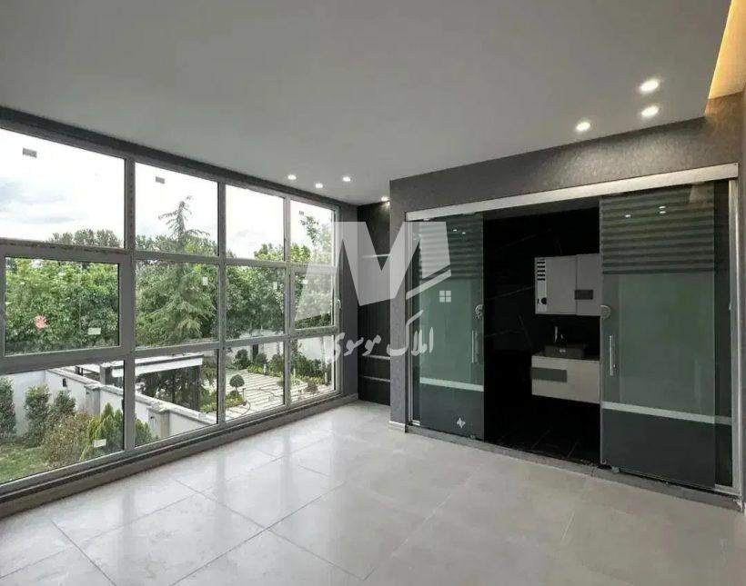 خرید ویلا مدرن استخردار ۳۰۰ متری شهرکی جاده جنگلی ایزدشهر | ۳۰۰ متر