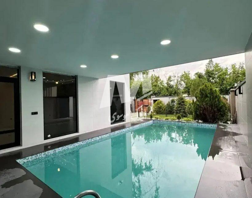 خرید ویلا مدرن استخردار ۳۰۰ متری شهرکی جاده جنگلی ایزدشهر | ۳۰۰ متر