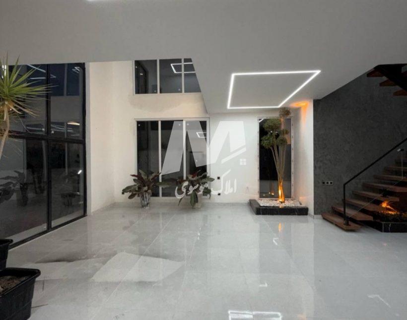 خرید ویلا دوبلکس استخر دار ۳۰۰ متری روفگاردن ویو ابدی شهرک برند | ۳۰۰ متر