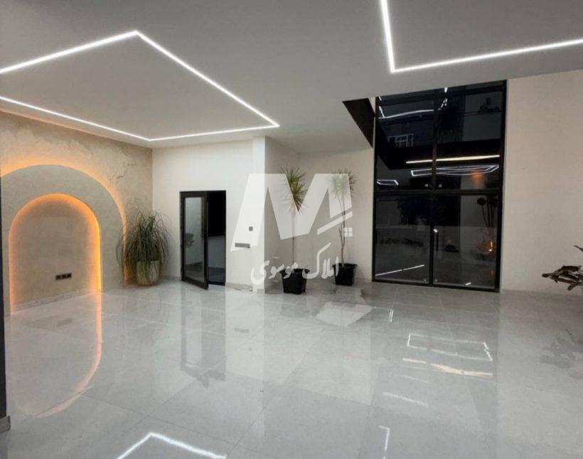 خرید ویلا دوبلکس استخر دار ۳۰۰ متری روفگاردن ویو ابدی شهرک برند | ۳۰۰ متر