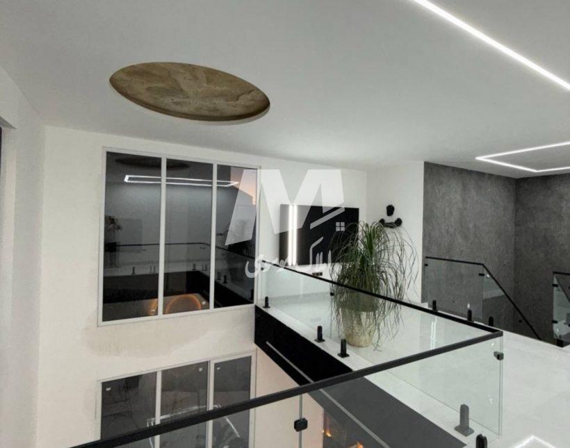 خرید ویلا دوبلکس استخر دار ۳۰۰ متری روفگاردن ویو ابدی شهرک برند | ۳۰۰ متر