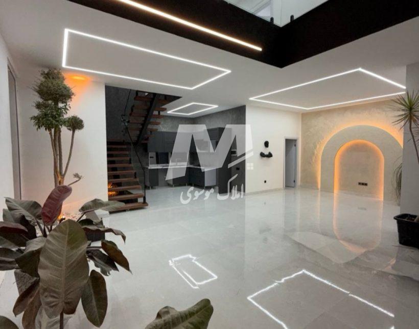 خرید ویلا دوبلکس استخر دار ۳۰۰ متری روفگاردن ویو ابدی شهرک برند | ۳۰۰ متر