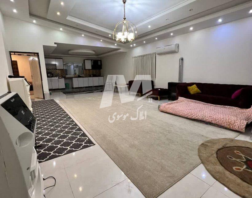 خرید ویلا باغ نیم پیلوت داخل شهرک با اقساط | ۲۴۰ متر