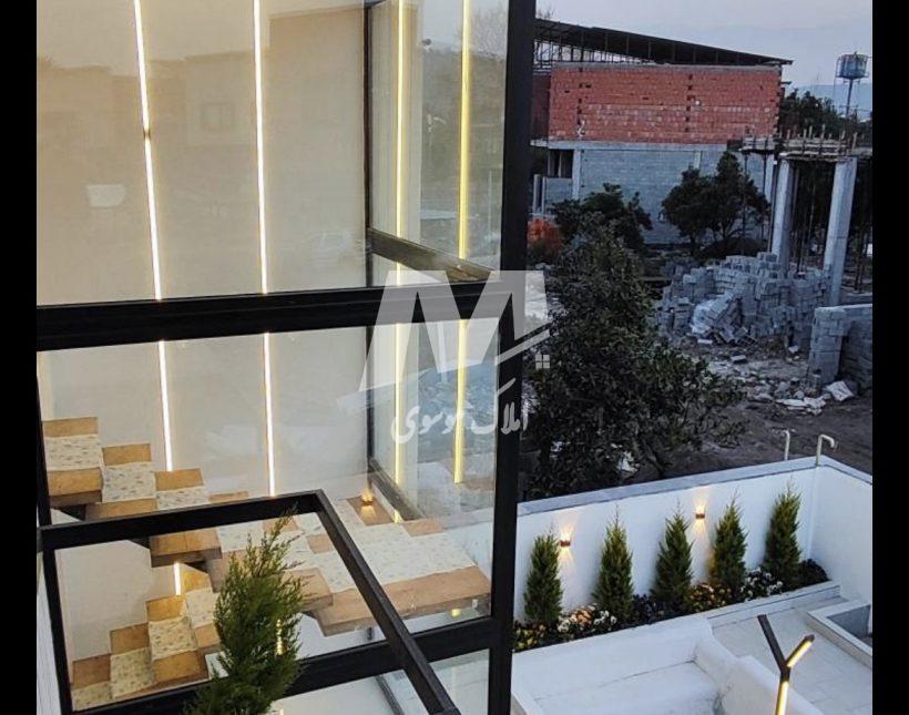 خرید ویلا مدرن نما شیشه ای با ویو جنگل چمستان | 200 متر