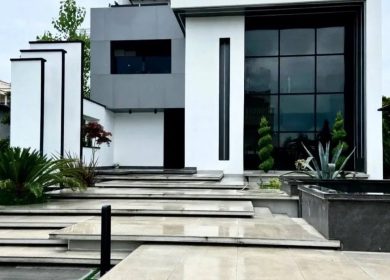 خرید ویلا در چمستان مهندسی‌ساز و مدرن استخردار | ۵۶۰ متر