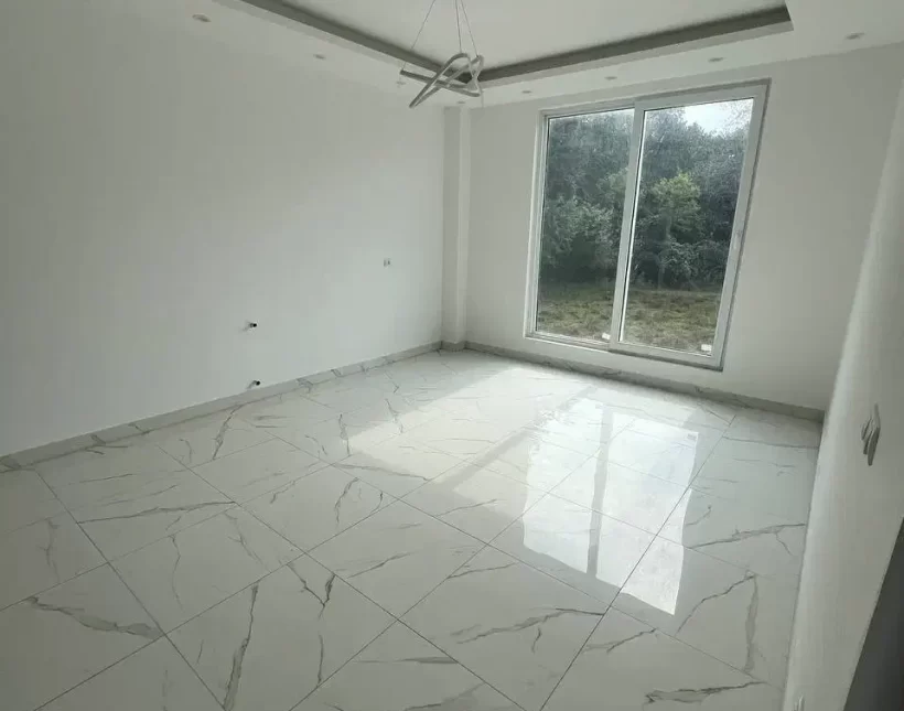 خرید ویلا ۳۰۰ متری نما انگلیسی استخردار منطقه نور | 300 متر