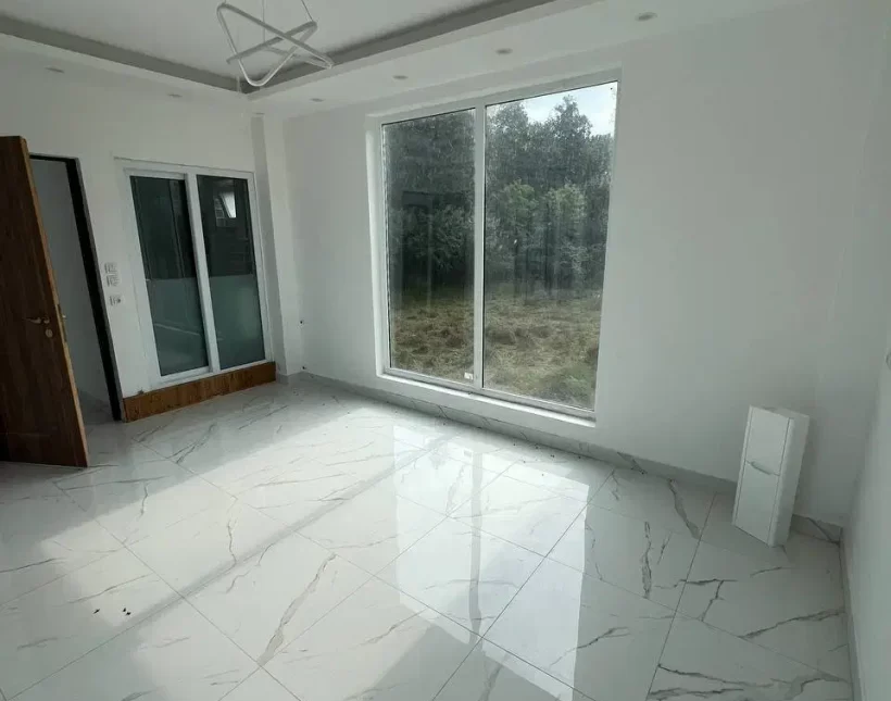 خرید ویلا ۳۰۰ متری نما انگلیسی استخردار منطقه نور | 300 متر