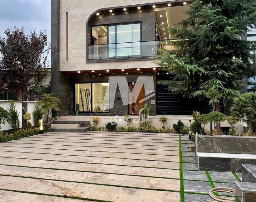 خرید ویلای تریبلکس نوساز استخردار شهرکی | ۵۵۰ متر
