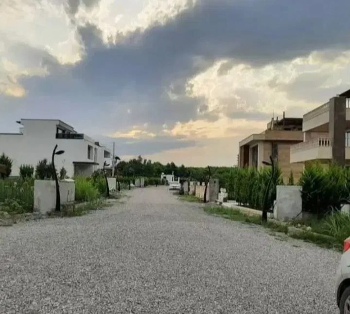 فروش زمین ۲۰۰ متری مناسب ساخت ویلا و سرمایه‌گذاری | 200 متر