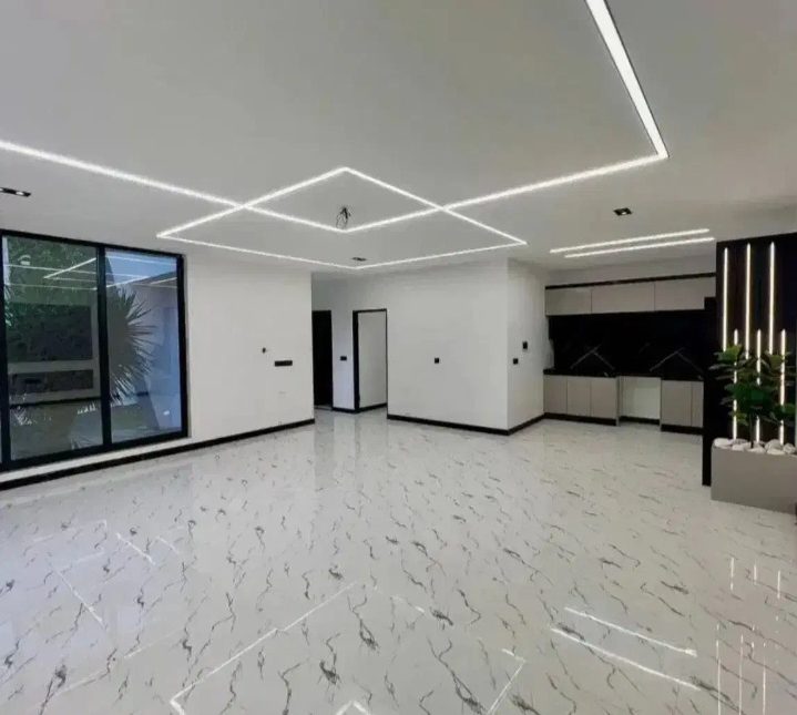 ویلای نوساز دو خواب استخردار مناسب سکونت دائم | 250 متر