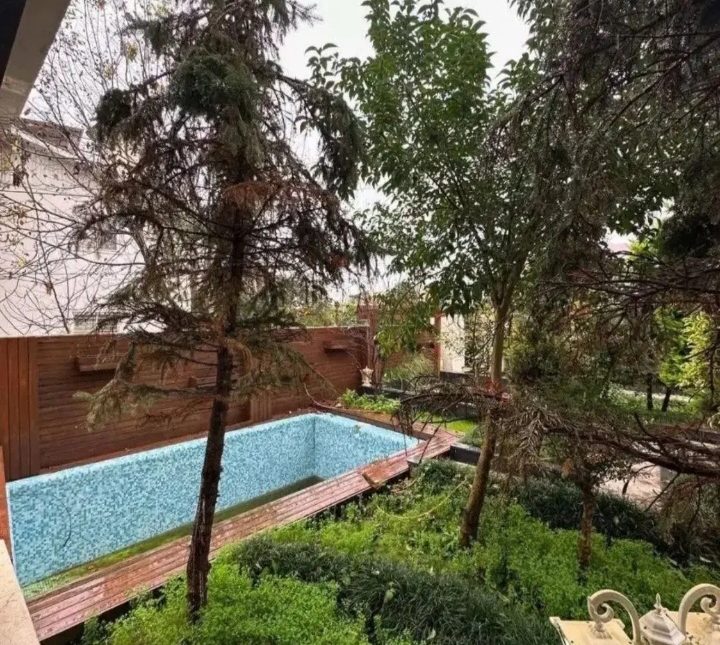 فروش ویلا باغ استخردار با سند ششدانگ | 350 متر