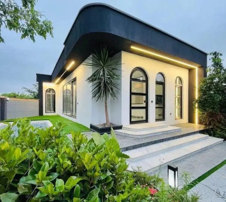 خرید ویلا استخردار شهرکی با سند تک‌ برگ | ۲۵۰ متر