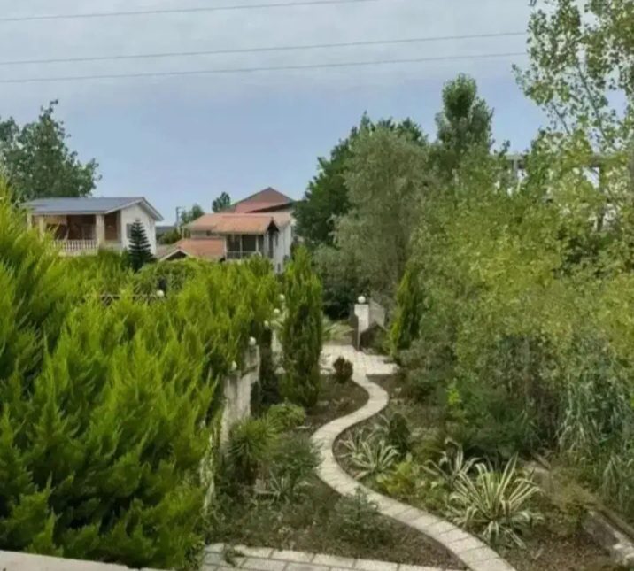 خرید باغچه ویلا نیم پیلوت ۳ خواب جنگلی | 250 متر