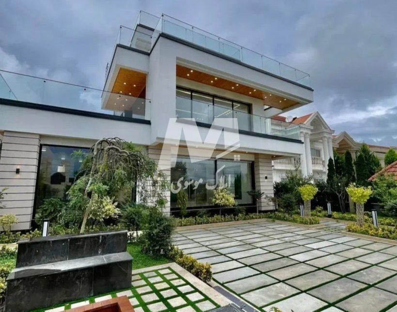 خرید ویلای تریبلکس استخردار تاپ لوکیشن | ۳۲۰ متر