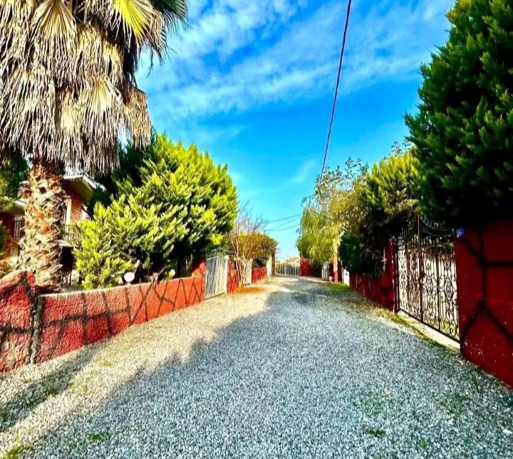 باغچه ویلا ۳۰۰ متری با سند تک برگ مناسب سکونت دائم | ۲۷۰ متر