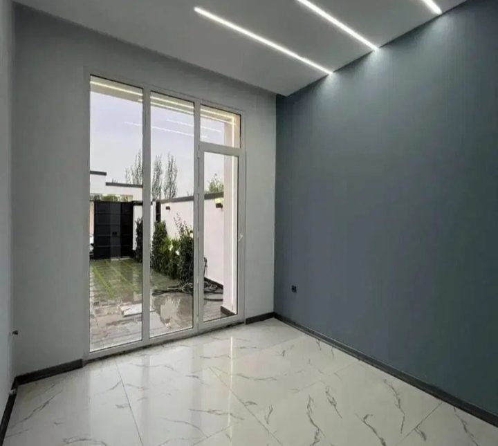 فروش ویلای مدرن استخردار ۳ خواب در شهرک شیک با نگهبانی | ۳۰۰ متر