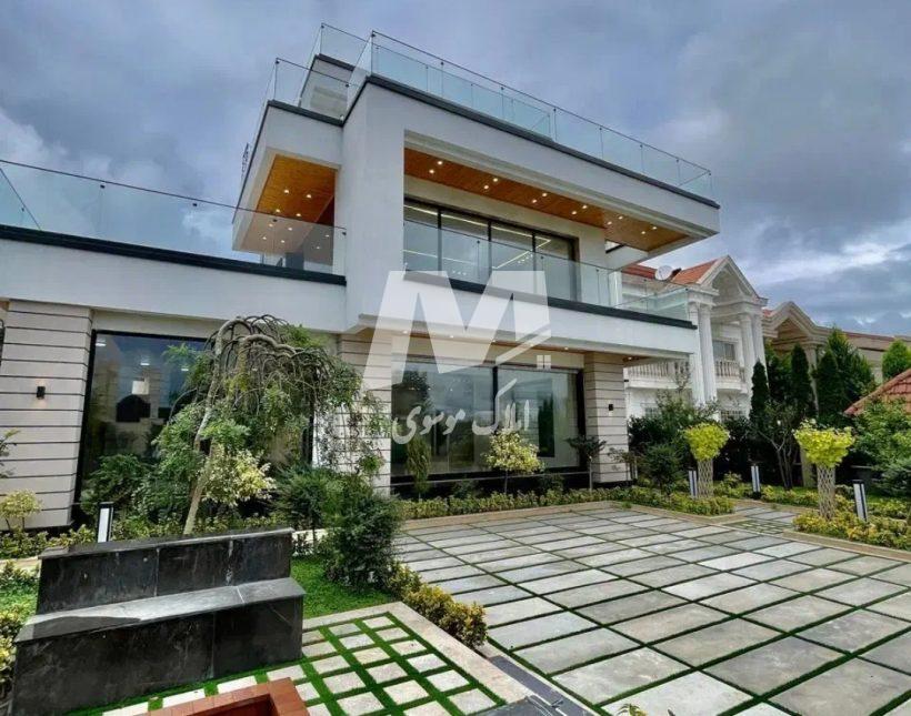 خريد ویلای تریبلکس استخردار سند دار قیمت توافقی شهرکی | ۴۰۰ متر