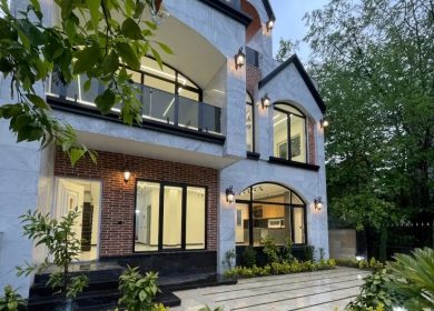 خرید ویلا نما انگلیسی ۳۰۰ متری استخر دار مدارک کامل | ۳۰۰ متر