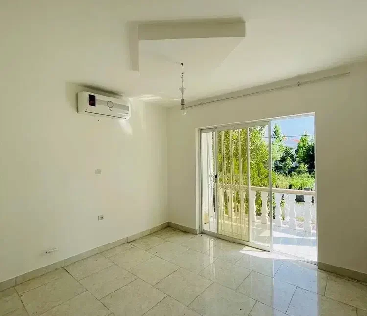 خرید ویلا باغچه شهرکی منطقه آپادانا چمستان | 250 متر
