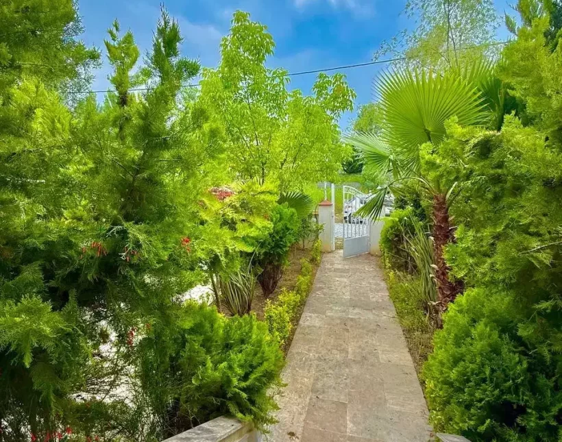 خرید ویلا باغ مبله منطقه آپادانا چمستان | 300 متر