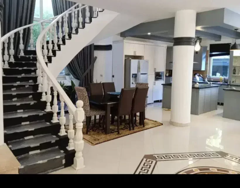خرید ویلا باغ دوبلکس نما رومی منطقه نعمت آباد چمستان | 630 متر