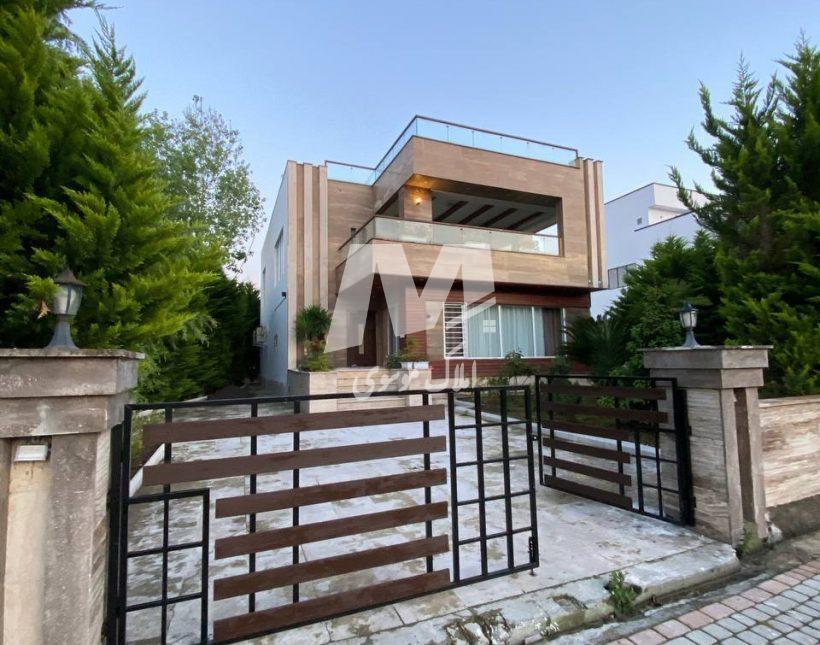 خريد ويلا باغ ٥٥٠ متري شهركي فول فرنيش در سيسنگان | 550 متر
