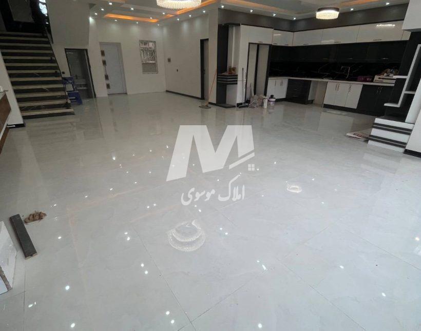 خرید ویلا تریبلکس ۶۰۰ متری استخردار | ۴۰۰ متر