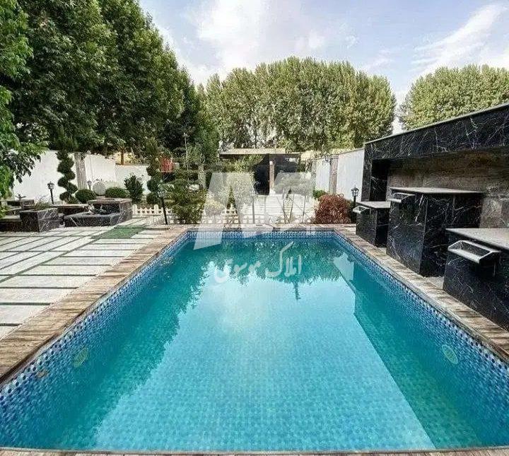 خرید ویلا فلت مهندسی ساز استخر دار ۲۵۰ متر شهرکی سند تک برگ | ۲۵۰ متر
