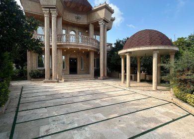 فروش کاخ ویلا نما سنگ رومی متراژ بالا | ۴۲۷ متر